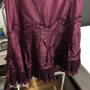 ⬇️For sale silk wine color  skirt beautiful!!